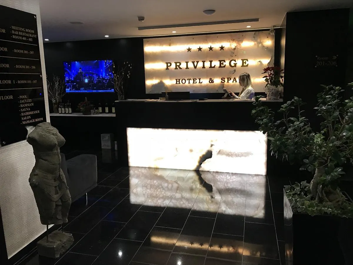 Privilege Hotel & Spa Tirana 4*,